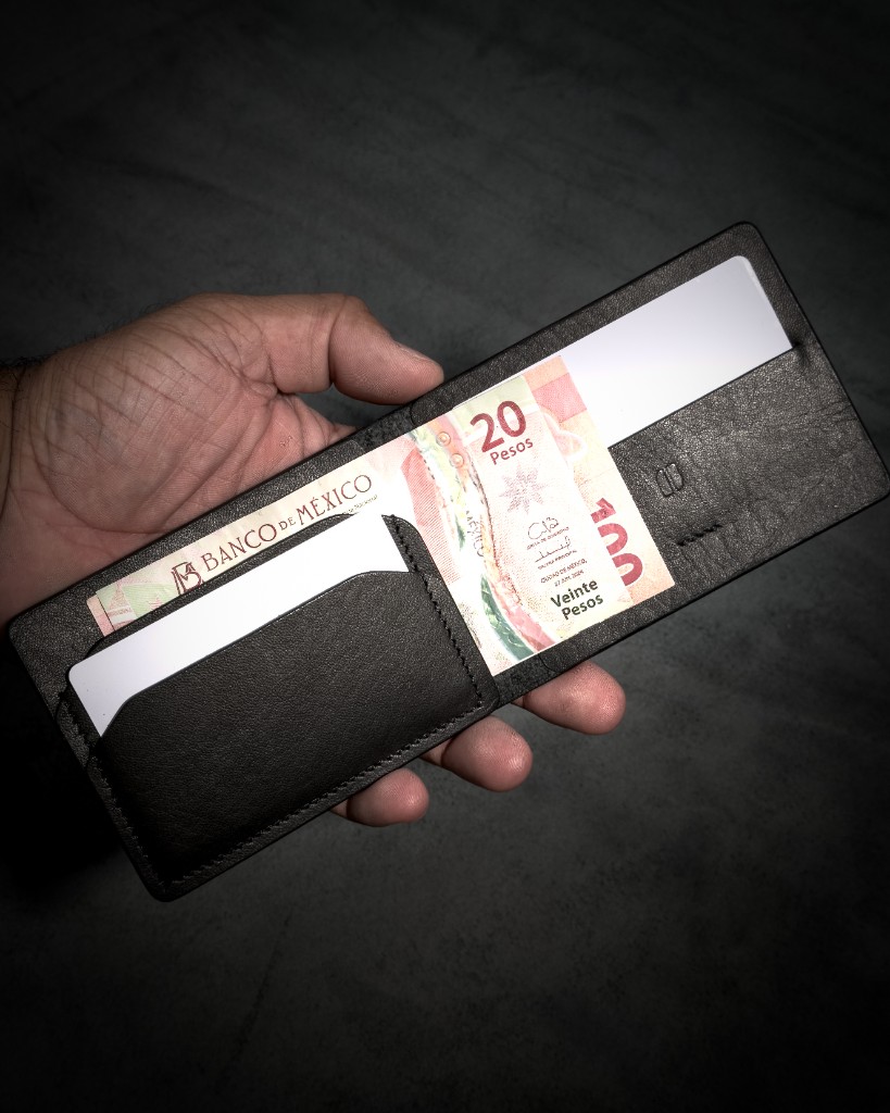 Horizon Bifold Wallet, full grain leather — 1/4